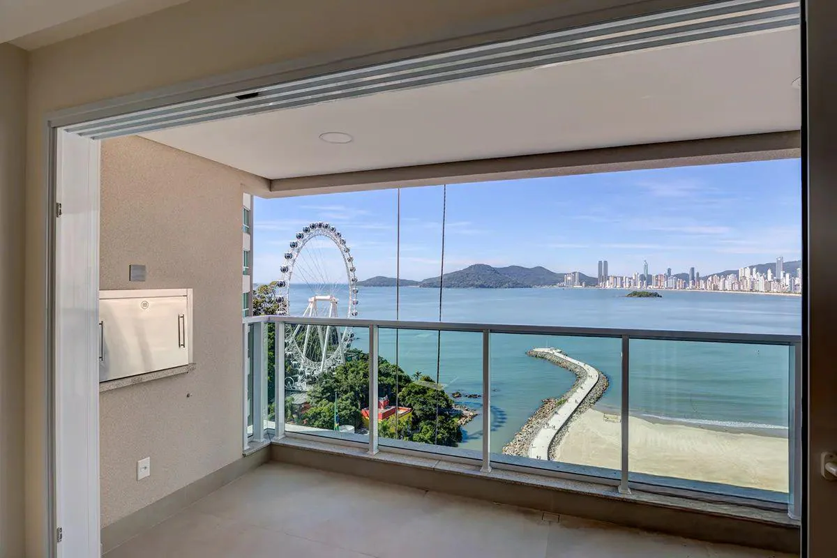 Apartamento em Pioneiros, Balneário Camboriú — foto 1